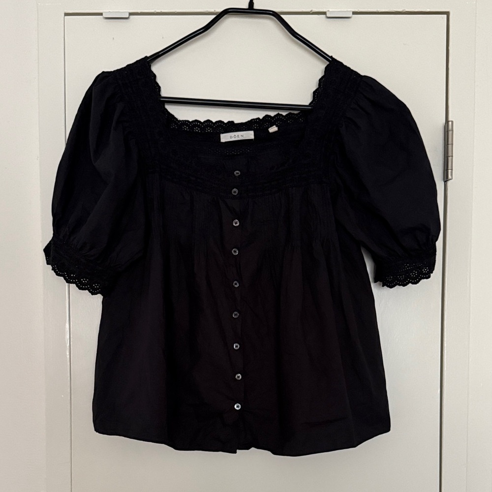 Doen Black Lace Trim Top medium